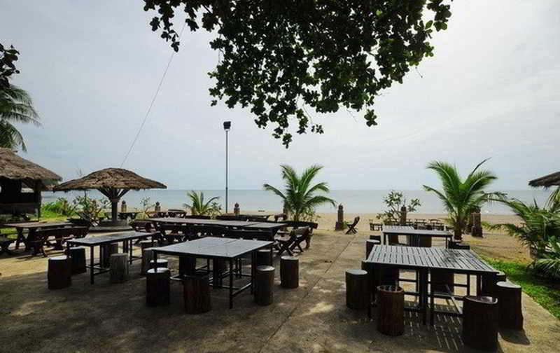 Alongkot Beach Resort Khanom Esterno foto